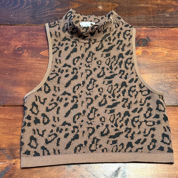 Leopard Print Sleeveless Turtleneck Top Bozzolo Size S/M - Picture 1 of 4